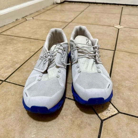 On Running White and Blue Athletic Shoes with CloudTec Cushioning - Picture 4 of 7